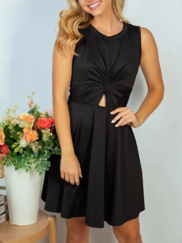 Kiera Keyhole Sleeveless Dress In Black