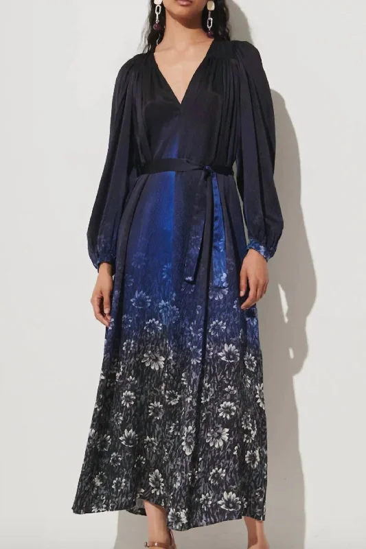 Endow Dress In Navy